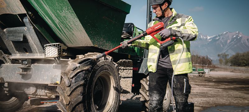 PC 2-22 snoerloze drukreiniger Draagbare drukreiniger met 40 bar (580 PSI) werkdruk, voor lichte reiniging rond bouwplaatsen (Nuron accuplatform) Toepassingen 1