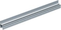 Rails d'accrochage MFT-MTS Rails d'accrochage pour la préfabrication et le montage de panneaux verticaux de bardage en bois sur des sous-structures en aluminium pour les façades ventilées