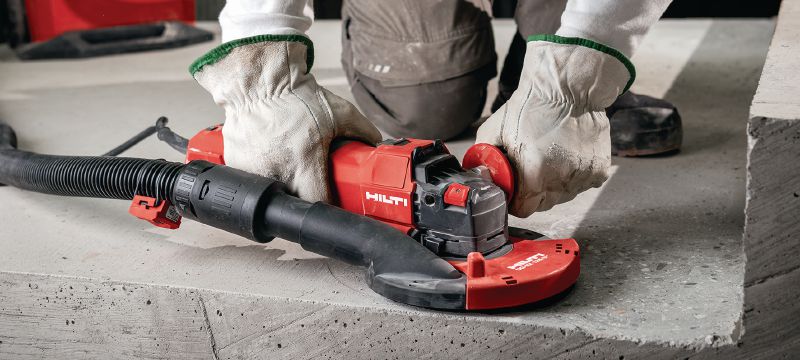 AG 125-20SE haakse slijper Krachtige 2000W haakse slijper met variabele snelheid en glijschakelaar, voor snijden en slijpen in metaal, beton en metselwerk met schijven tot 125 mm Toepassingen 1